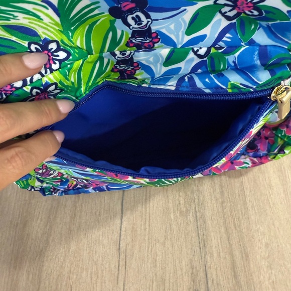 EUC Lilly Pulitzer x Disney Minnie Daisy Floral Backpack - Picture 8 of 13